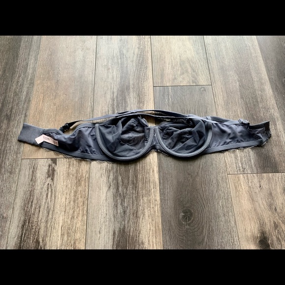 Victoria’s Secret Body by Victoria Unlined Demi Bra Size 38DDD Racer-back Lacey - Picture 6 of 9